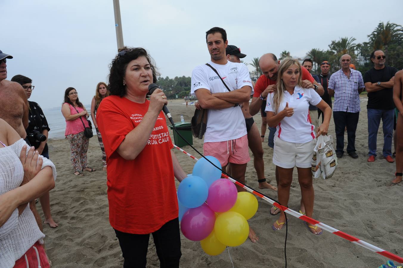 Marbella acoge una travesía a nado benéfica