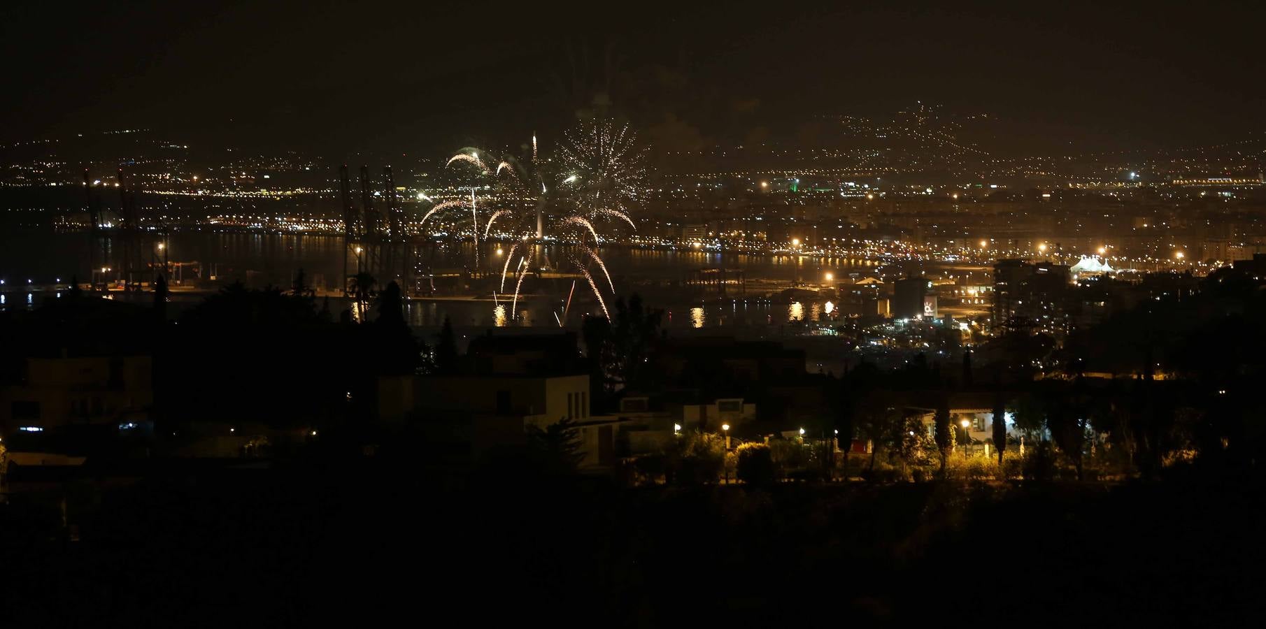 Los fuegos artificiales marcan el inicio de la Feria de Málaga