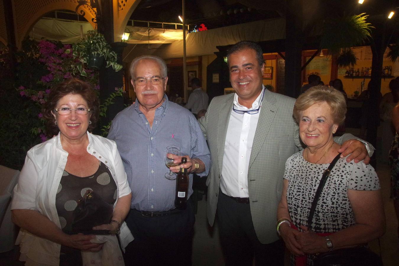 Herminia Fernández, Miguel de Hoyos, Miguel de Hoyos hijo y María Martín.