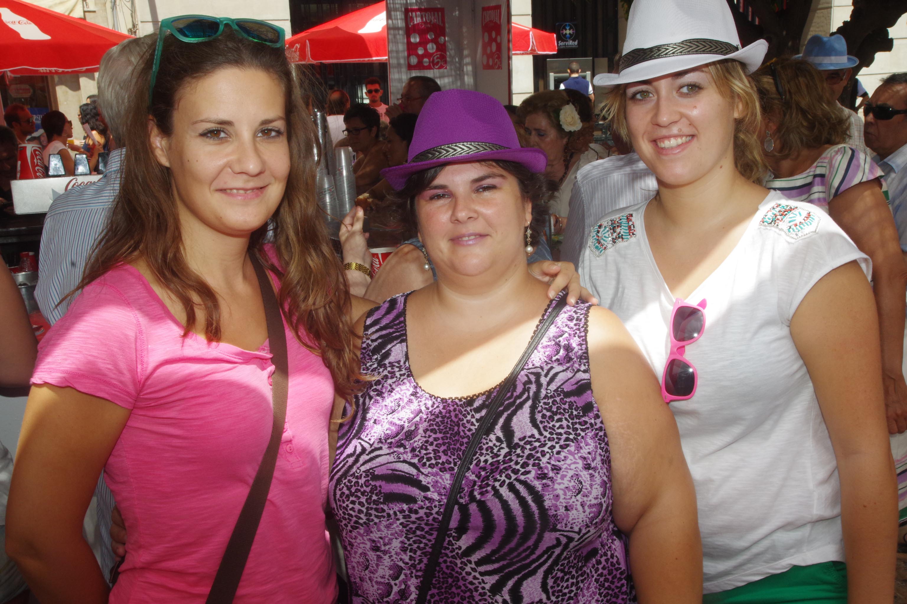 Abanico. Susana Sánchez, Pilar Pastrana y Adriana Fernández