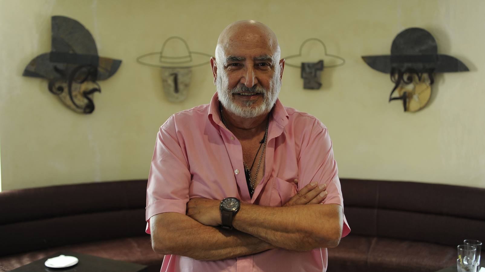 Peret posa durante una entrevista en 2008