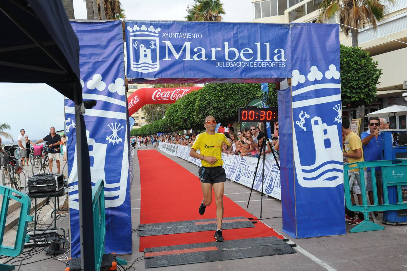 La carrera solidaria &#039;Kilómetros con causa&#039;, en imágenes