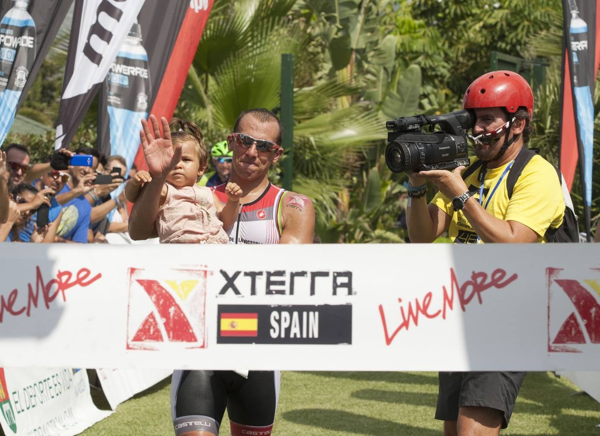 Las mejores imágenes del triatlón cross Xterra de La Viñuela-Costa del Sol