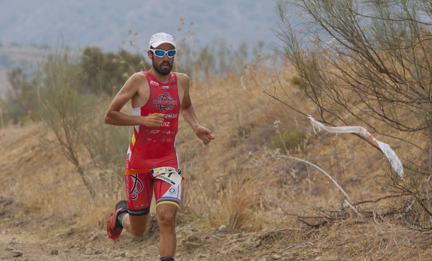 Las mejores imágenes del triatlón cross Xterra de La Viñuela-Costa del Sol