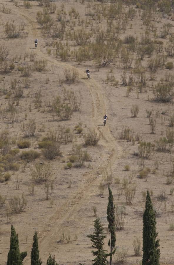 Las mejores imágenes del triatlón cross Xterra de La Viñuela-Costa del Sol