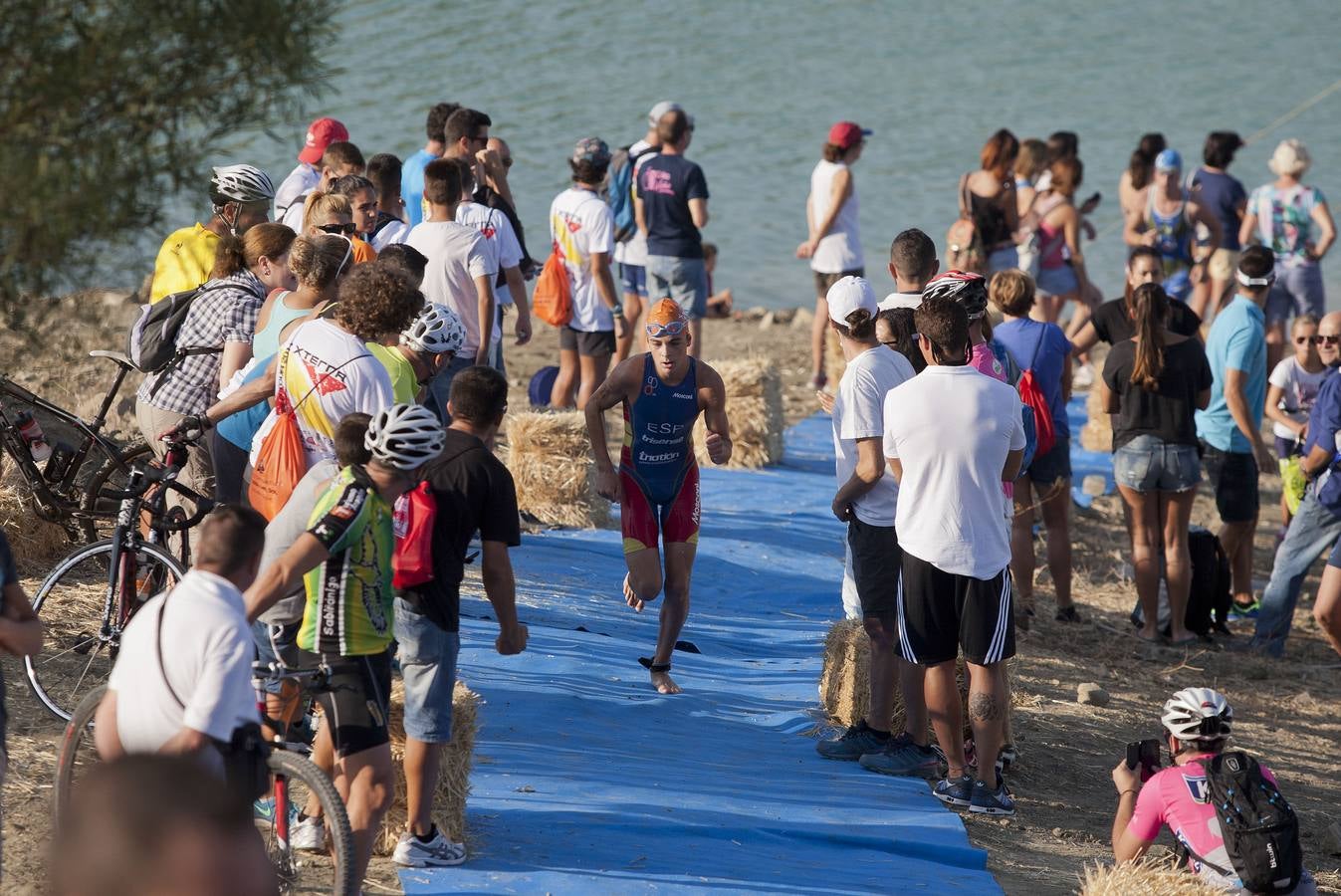 Las mejores imágenes del triatlón cross Xterra de La Viñuela-Costa del Sol