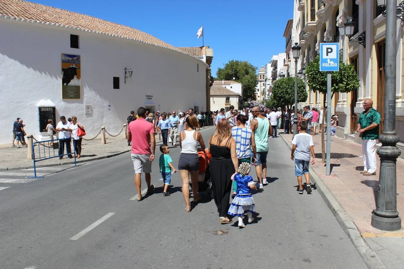 Los alrededores de la plaza de toros.