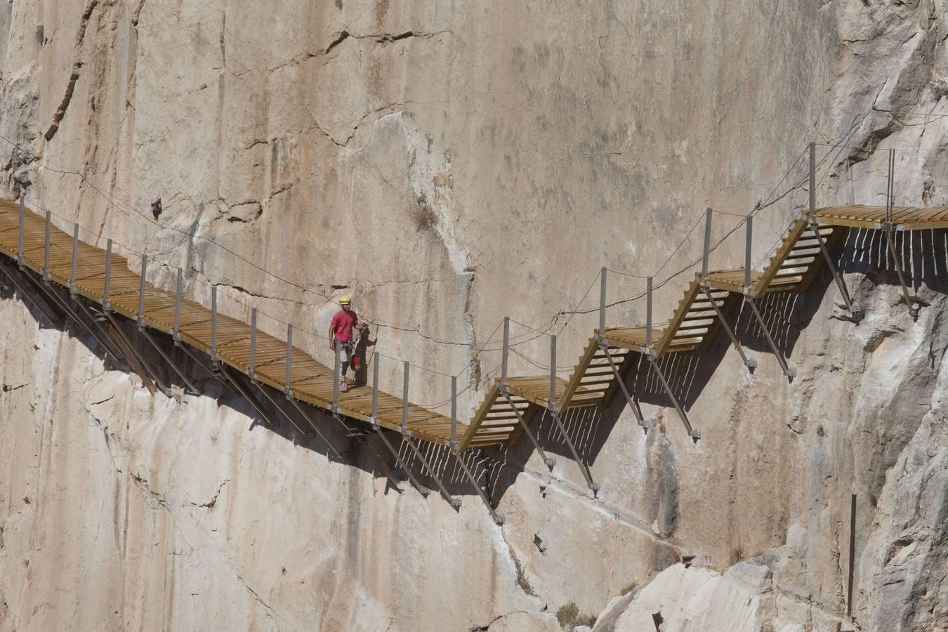 Fotos del avance de las obras en el Caminito del Rey