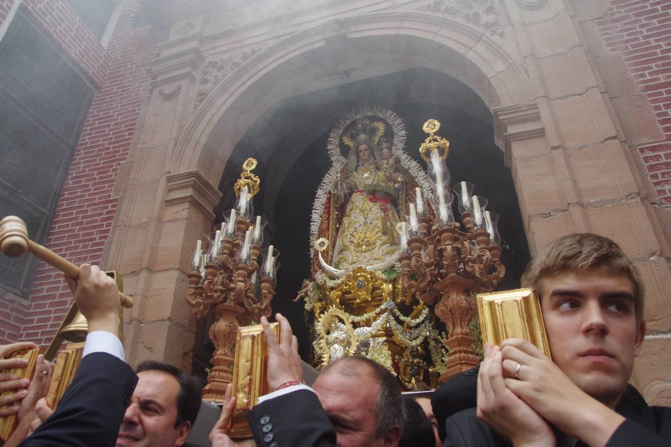 Las mejores imágenes de la procesión de la Virgen de los Remedios