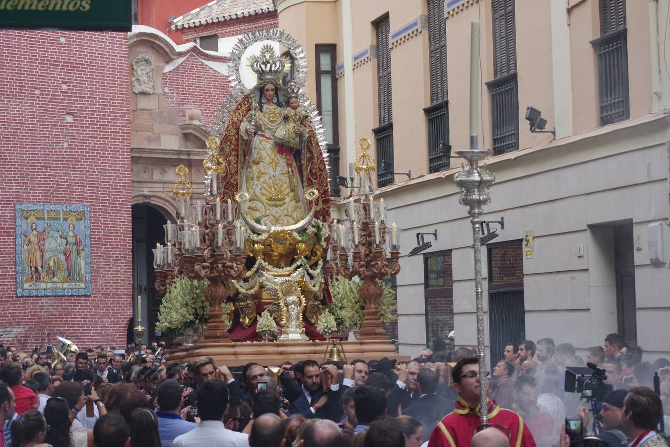 Las mejores imágenes de la procesión de la Virgen de los Remedios