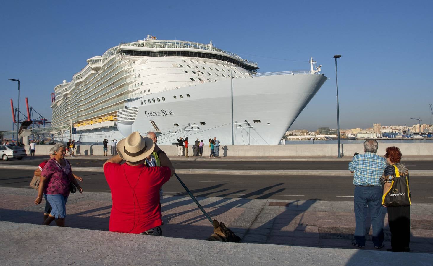 El 'Oasis of the Seas' vuelve a Málaga.