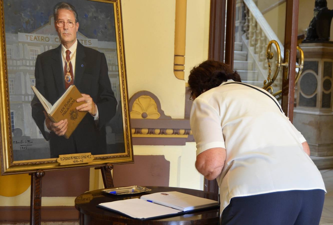 Fallece Pedro Aparicio.