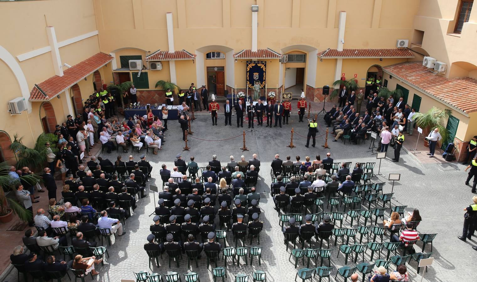 La Policía Local de Málaga celebra la festividad de su Patrón