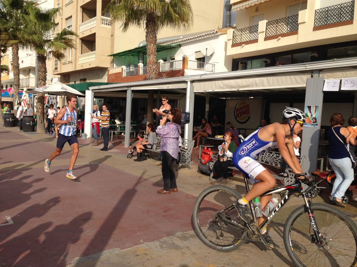 Participantes en la Media Maratón de Rincón de la Victoria