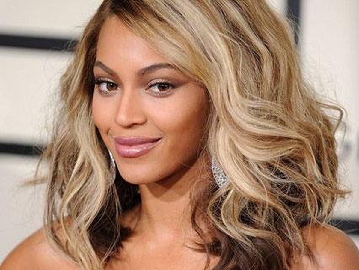 Los peinados de Beyoncé. Siempre al tanto de las últimas tendencias capilares, la cantante tha lucido mechas invertidas