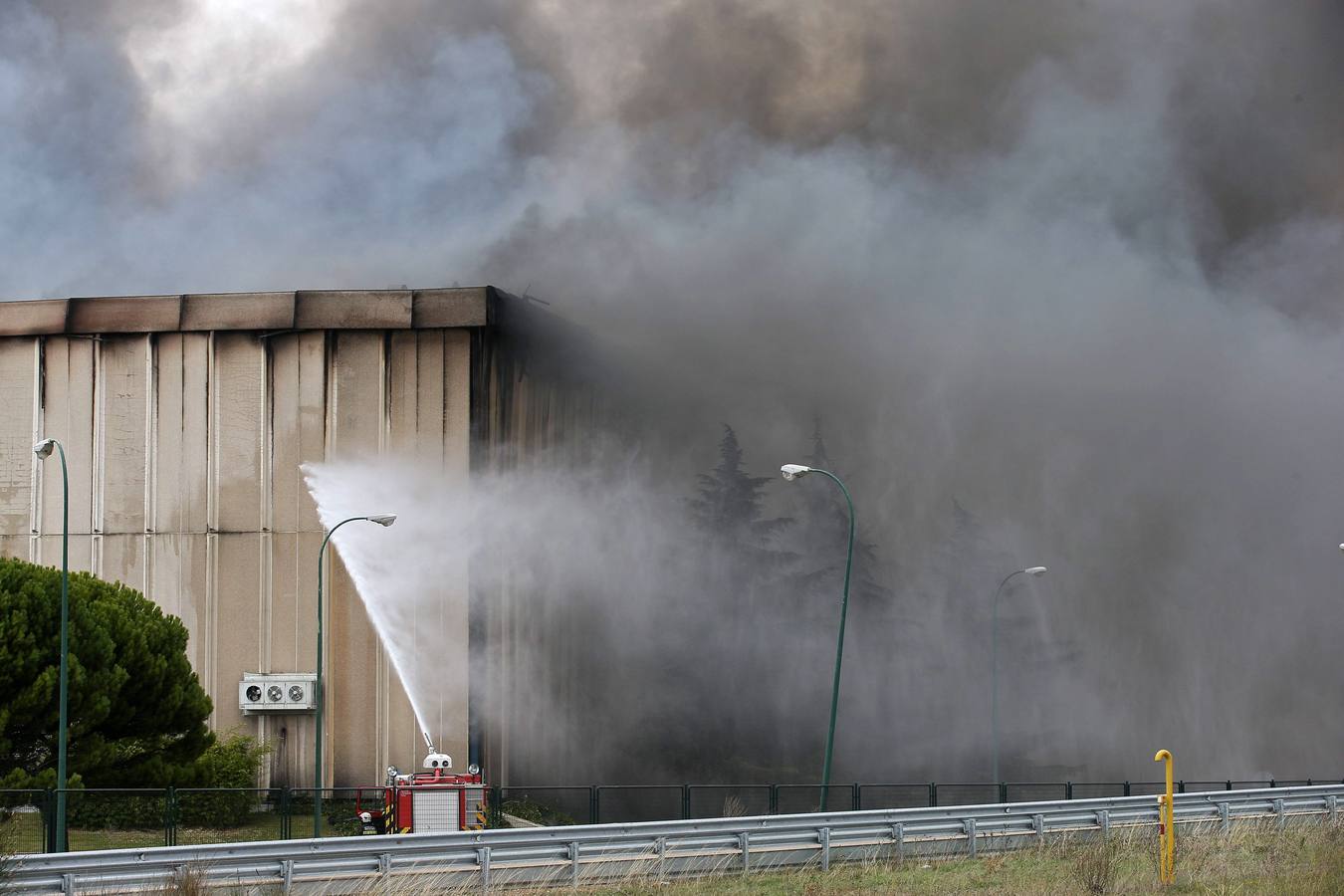 Arde la planta de Campofrío en Burgos