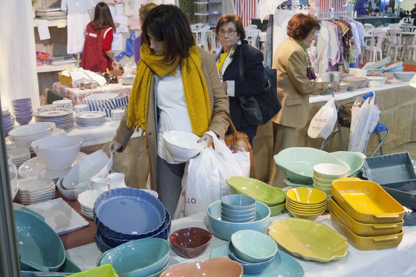 Fotos del rastrillo de Nuevo Futuro