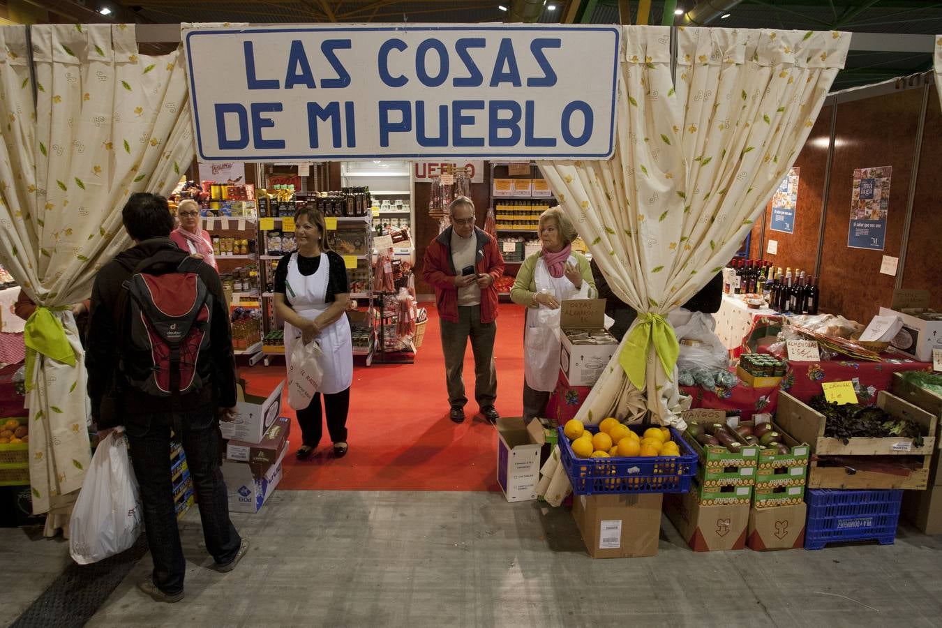 Fotos del rastrillo de Nuevo Futuro