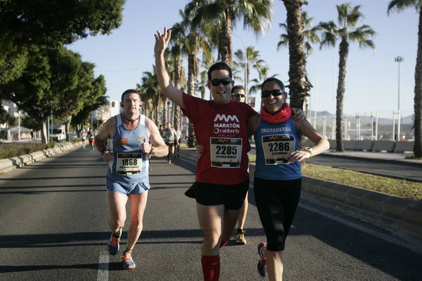 El V Maratón de Málaga a su paso por la calle Pacífico (III)