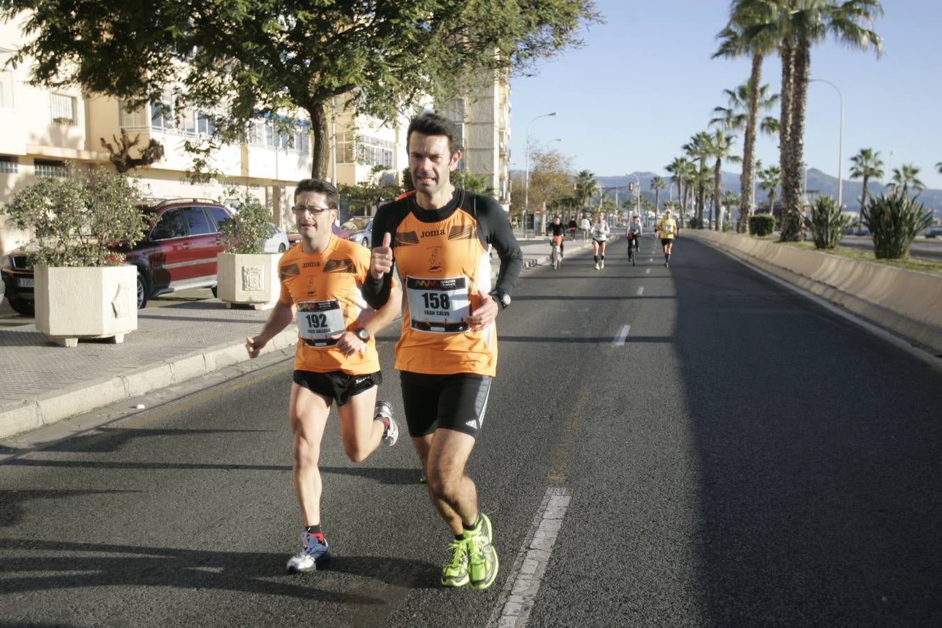 El V Maratón de Málaga a su paso por la calle Pacífico (II)