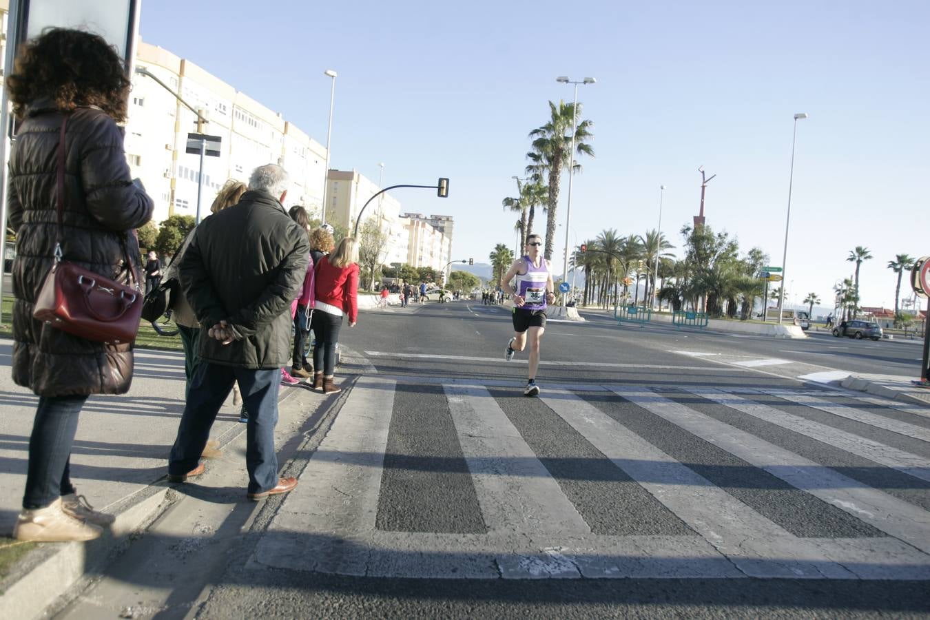 El V Maratón de Málaga a su paso por la calle Pacífico (II)