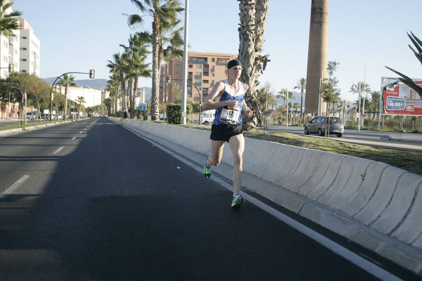 El V Maratón de Málaga a su paso por la calle Pacífico (II)
