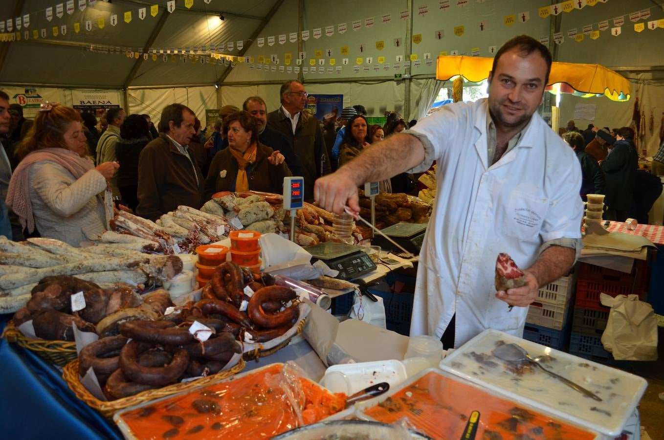 En imágenes, la XV edición de la Feria del Mosto y la Chacina de Colmenar