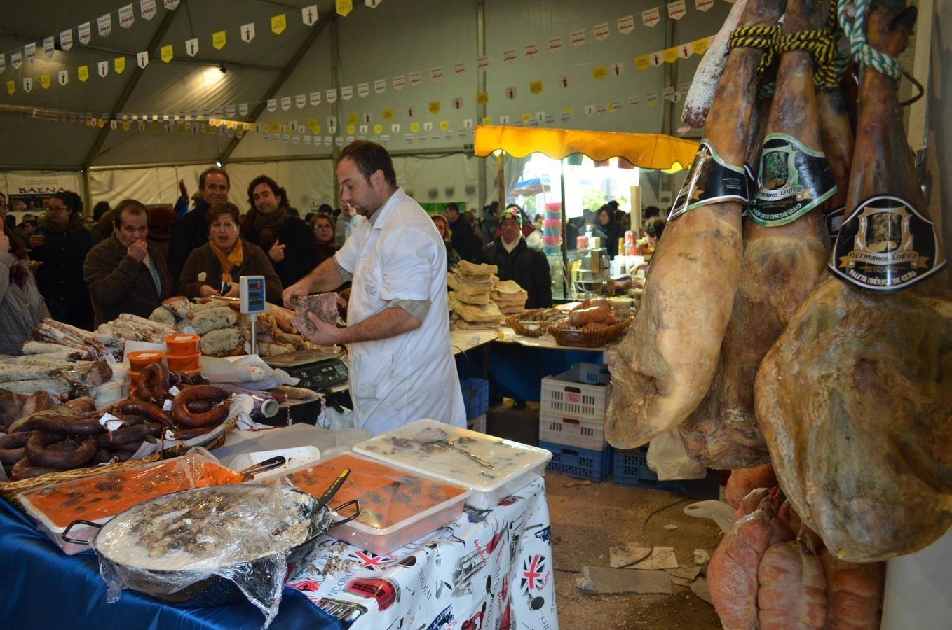 En imágenes, la XV edición de la Feria del Mosto y la Chacina de Colmenar