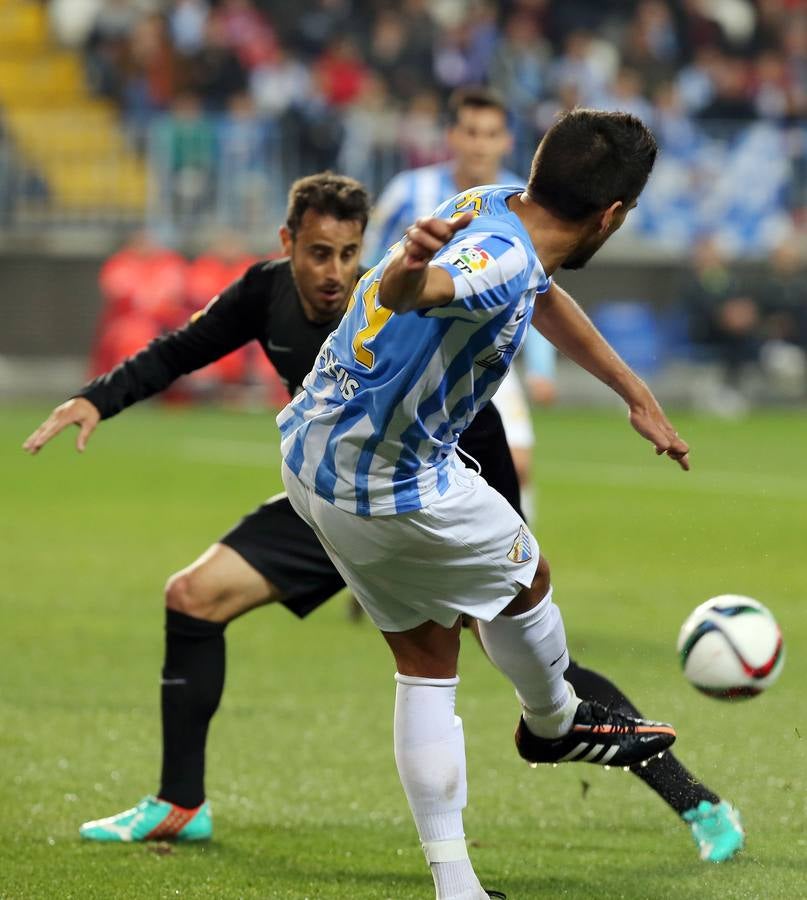 El Málaga vence al Levante 2-0