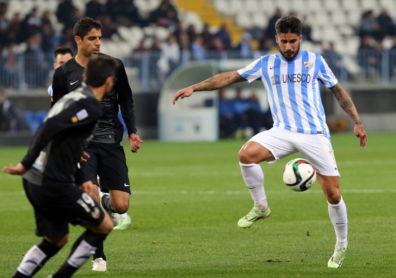 El Málaga vence al Levante 2-0