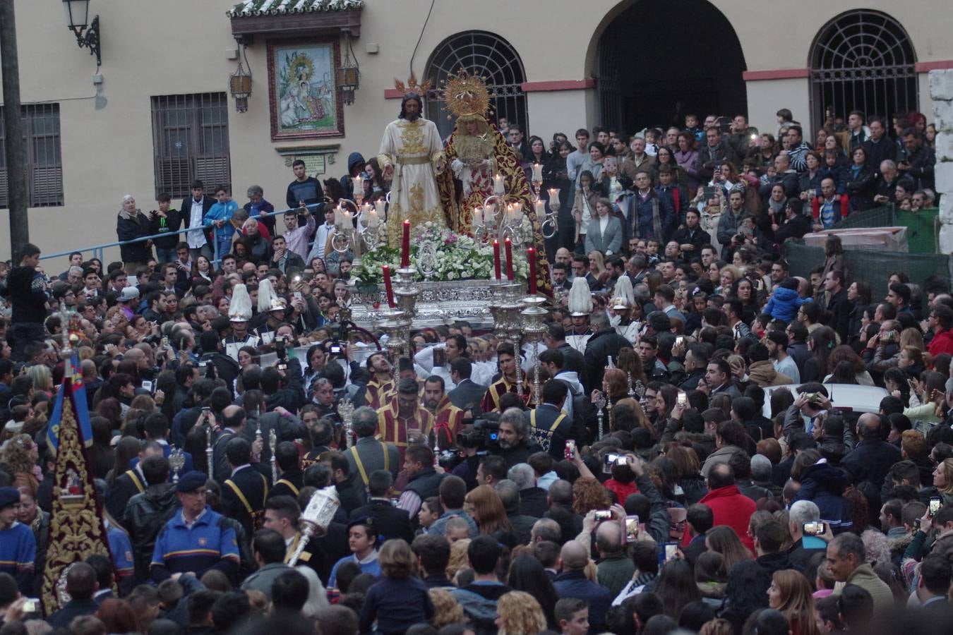 Las mejores imágenes de los traslados procesionales