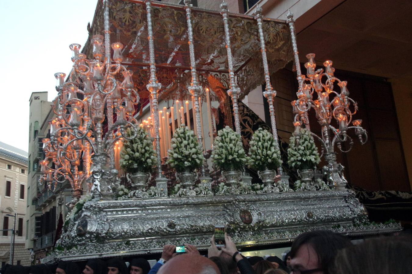 El Sepulcro, en procesión