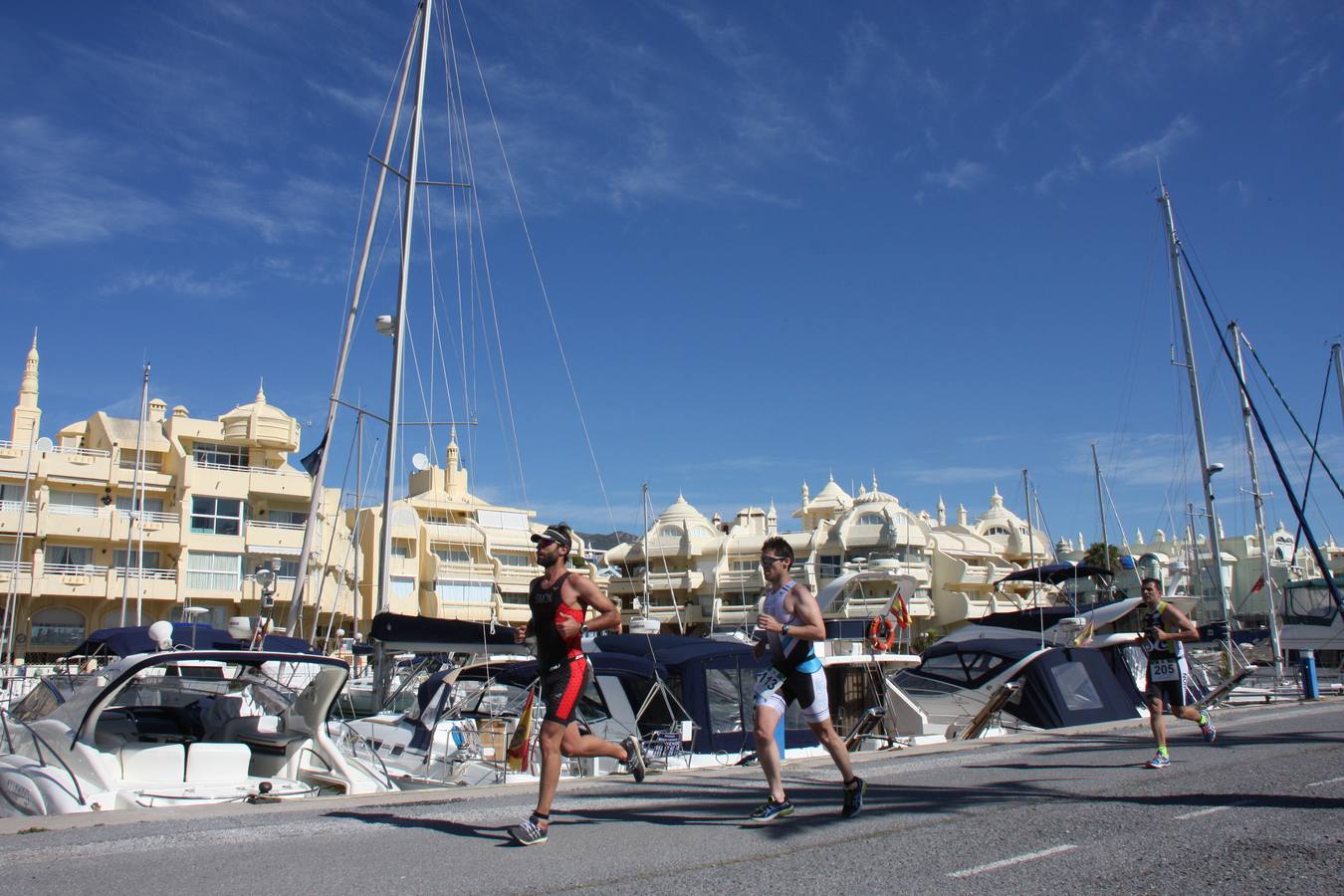 El Triatlón de Benalmádena, en imágenes