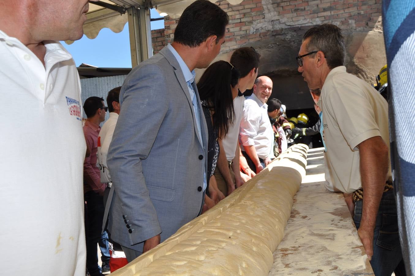 Elaboración en Málaga del pan artesano más grande del mundo