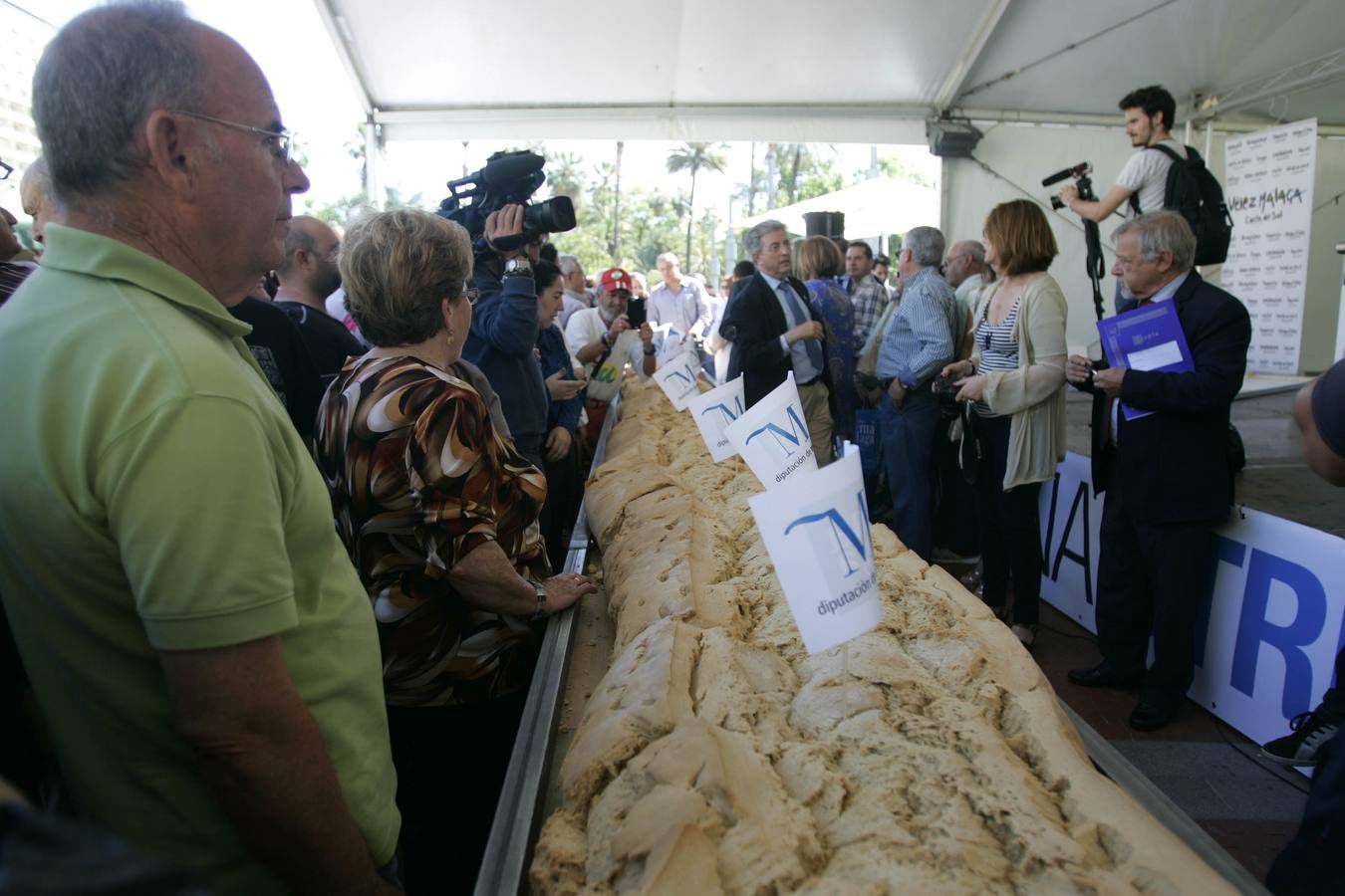 Elaboración en Málaga del pan artesano más grande del mundo