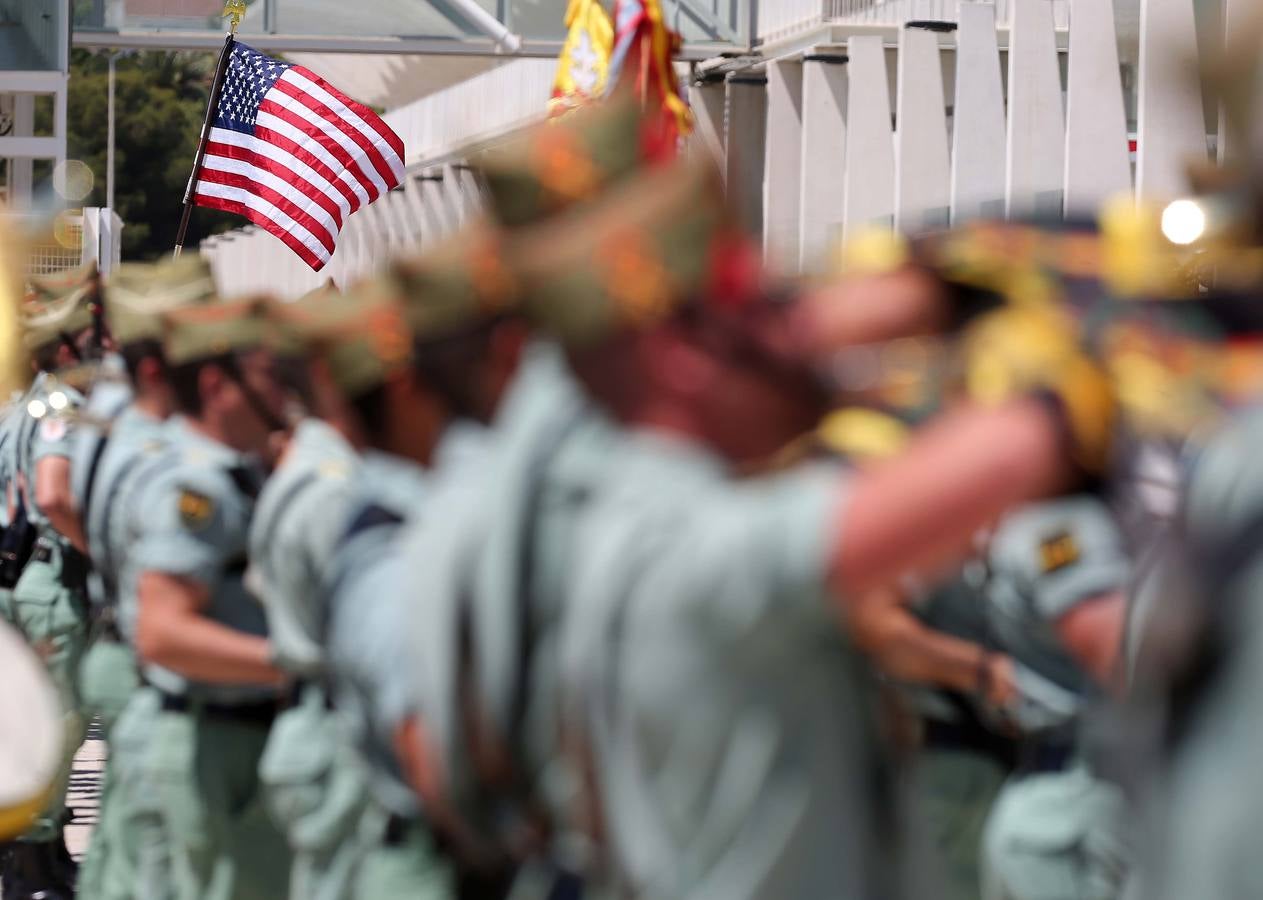 En fotos, el desfile de legionarios y militares de EEUU en el Puerto