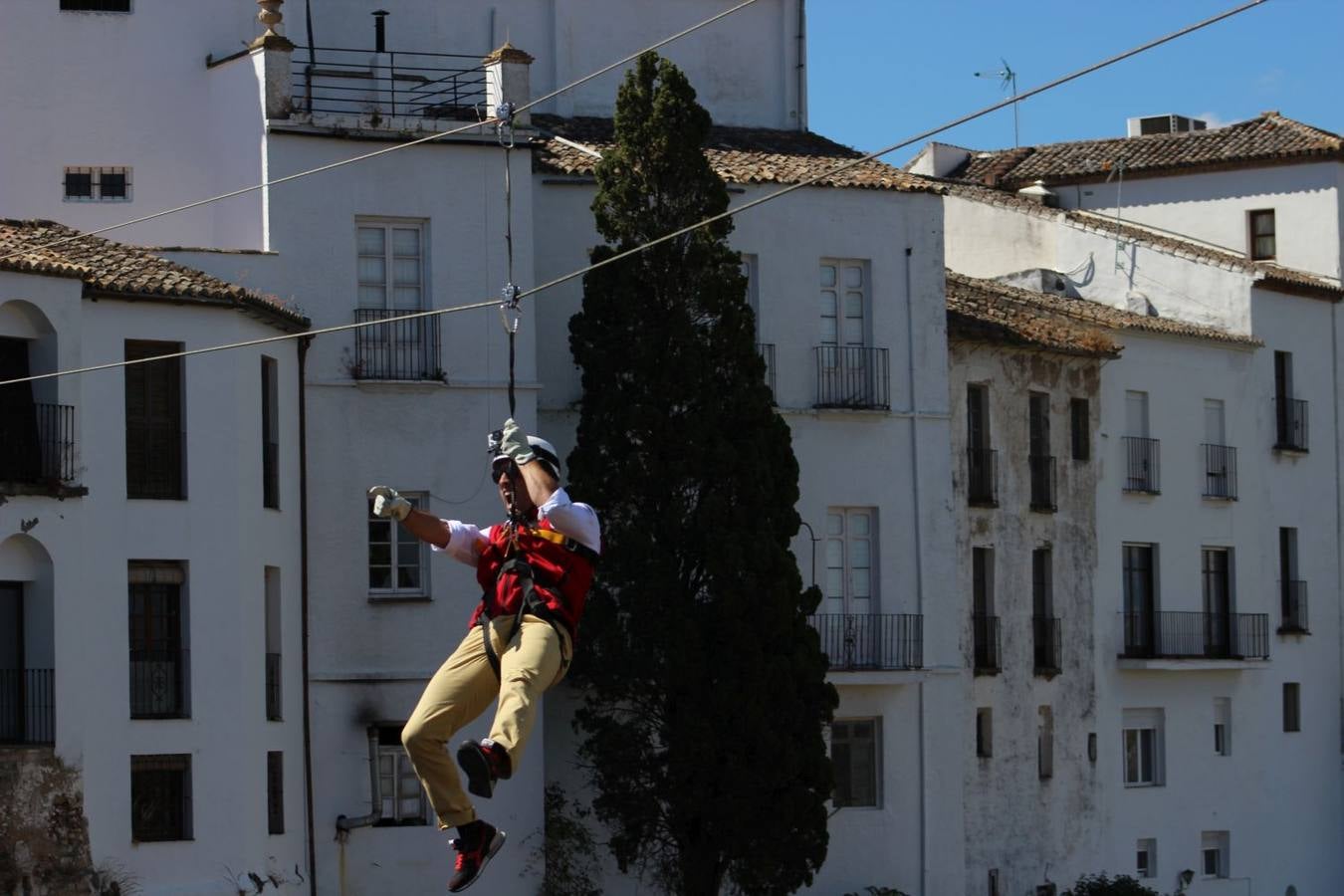 Famosos practican deportes de aventura en Ronda