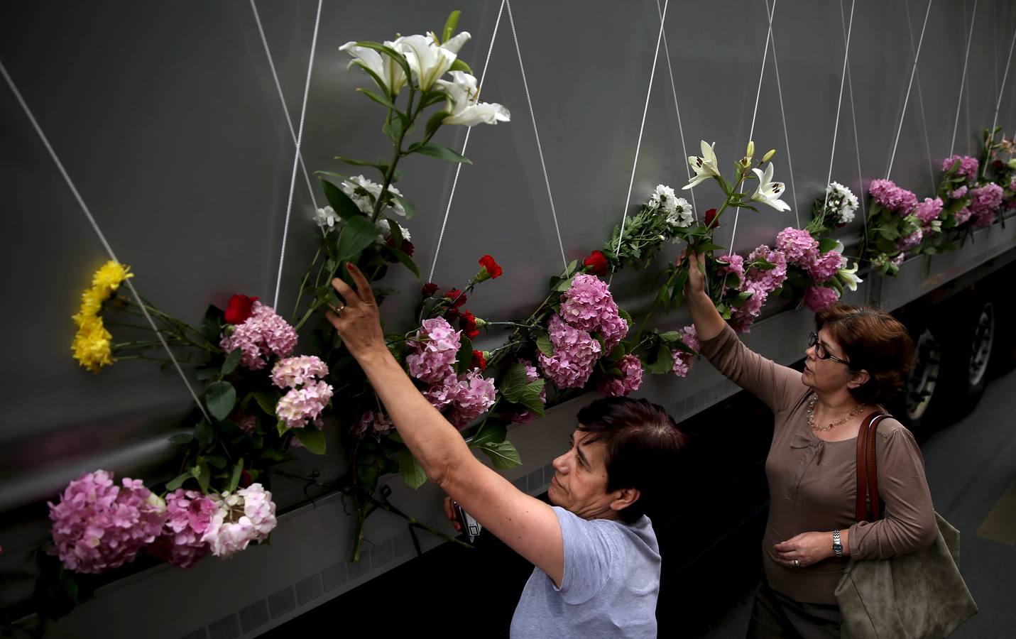 Familiares recuerdan víctimas de la masacre de Srebrenica