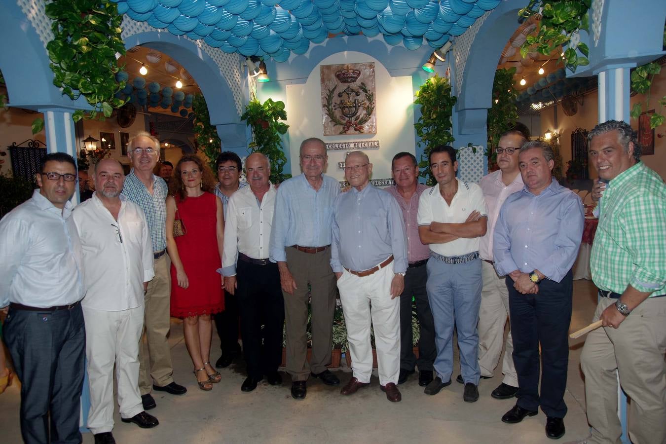 Junta de gobierno del Colegio Oficial de Peritos con el alcalde, Francisco de la Torre.