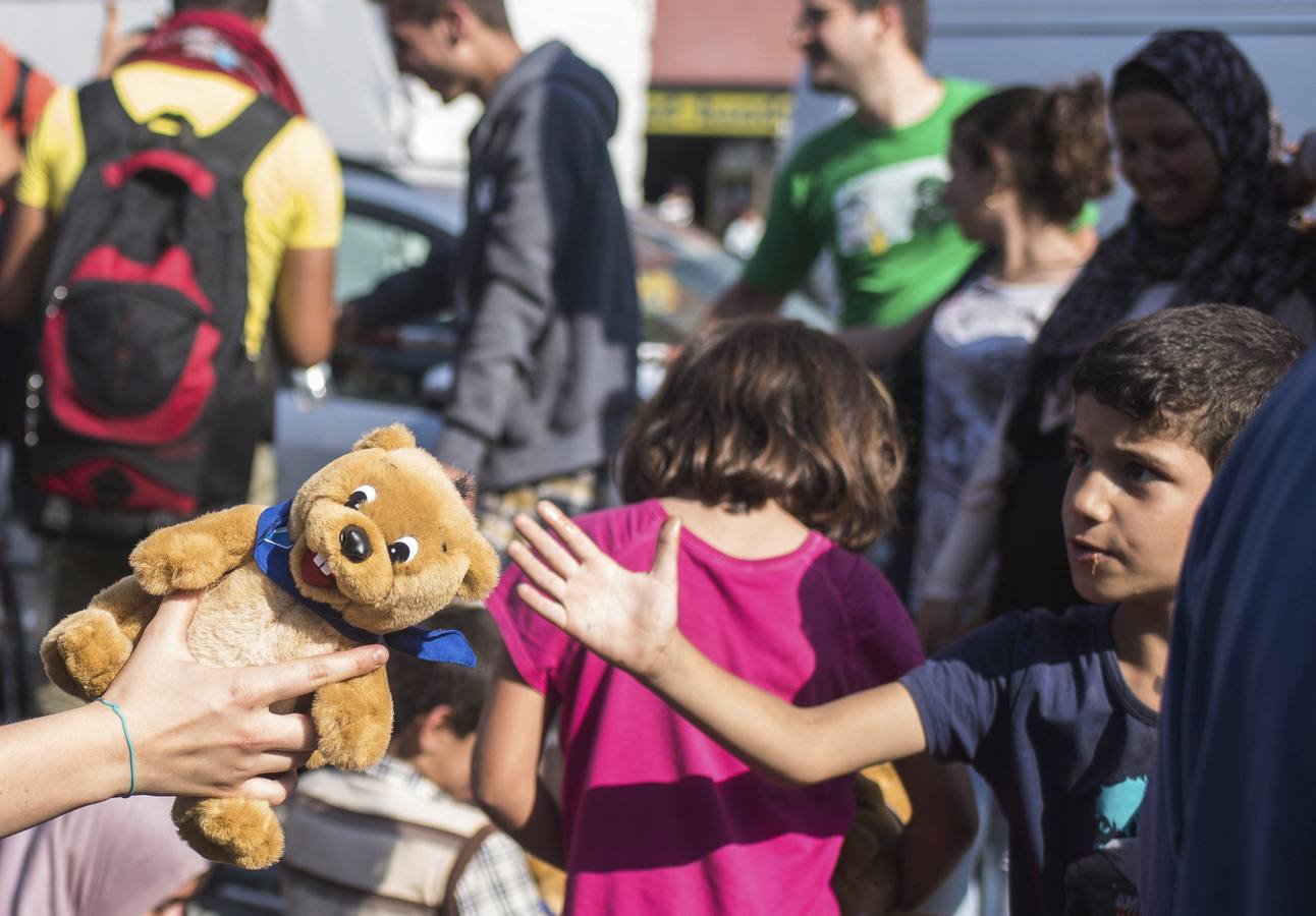 Hungría no deja entrar en la estación de tren de Budapest a los refugiados