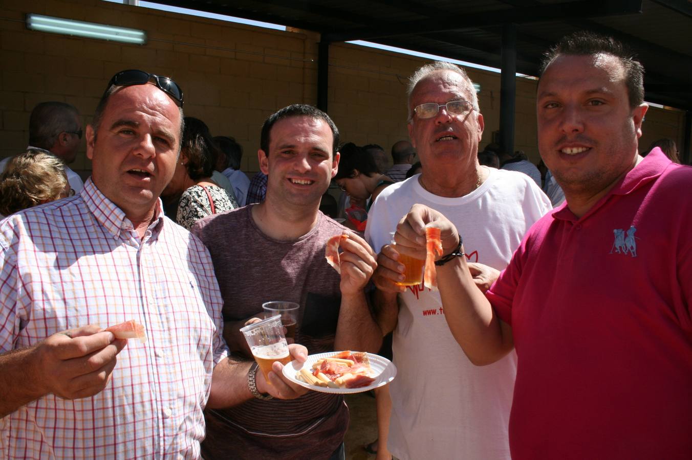 Sierra de Yeguas logra el récord Guinness de cortadores de jamón