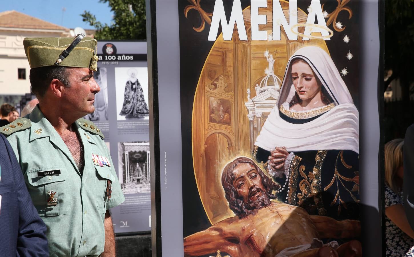 La exposición de la calle Alcazabilla que recoge el siglo de historia de Mena, en imágenes