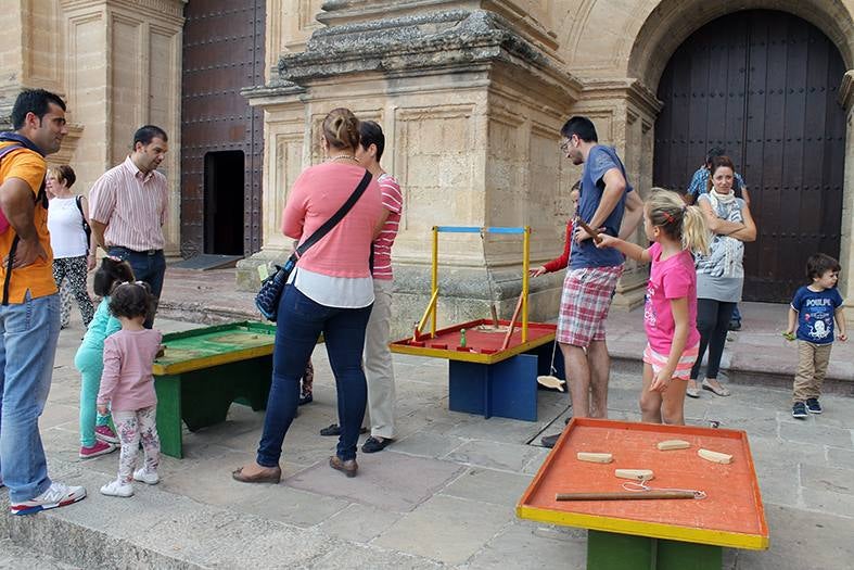 El &#039;Mercado de la Prehistoria&#039; de Antequera, en imágenes