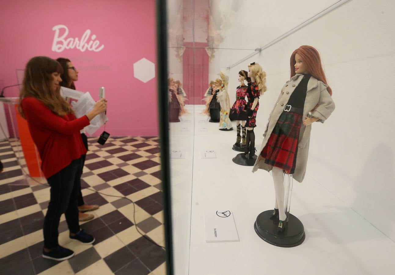 Las mejores fotos de la exposición &#039;Barbie y la historia de la moda&#039; (I)