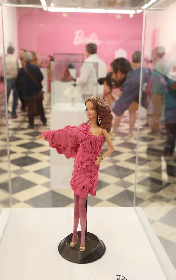 Las mejores fotos de la exposición &#039;Barbie y la historia de la moda&#039; (I)