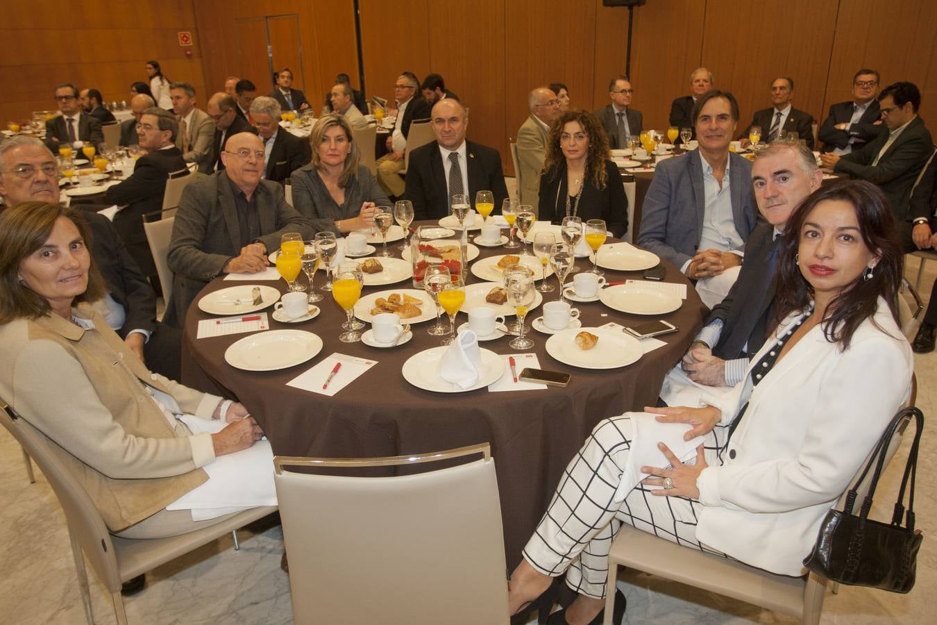 Mesas de invitados al foro de SUR &#039;Los retos de futuro&#039;