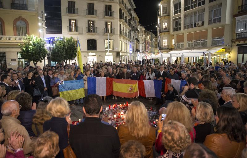 La plaza de la Constitución, en silencio por París