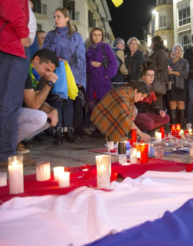 La plaza de la Constitución, en silencio por París