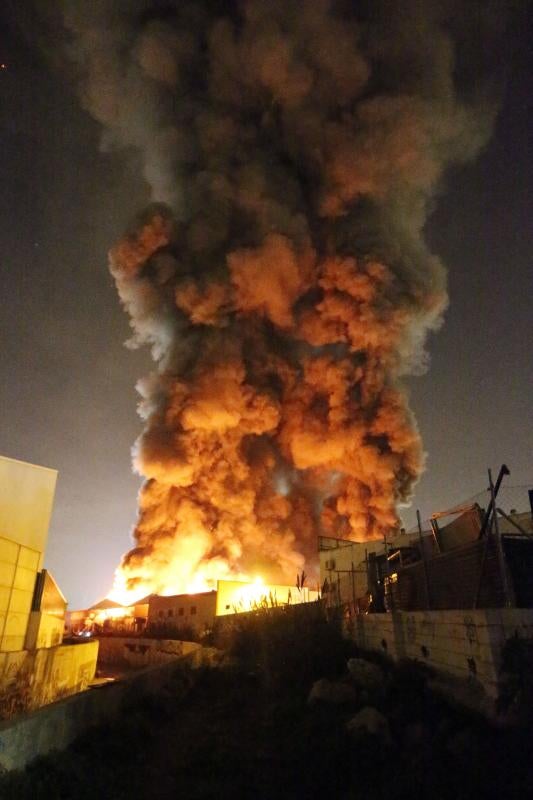 Incendio en el polígono El Viso