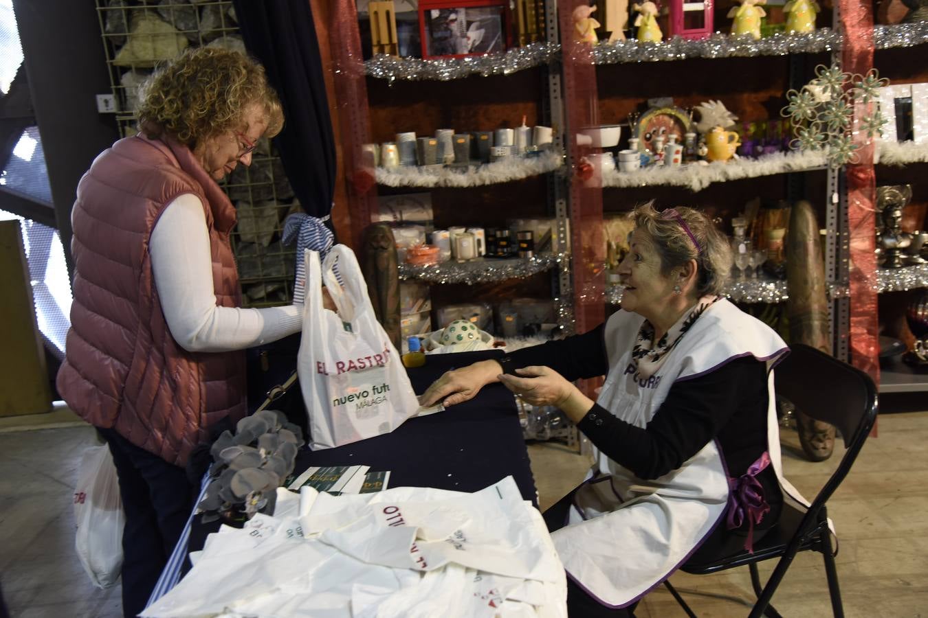 Fotos de la inauguración del Rastrillo de Nuevo Futuro